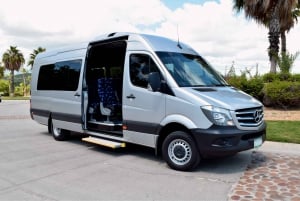 Los Cabos: Roundtrip Airport to Cabo San Lucas Shared Van