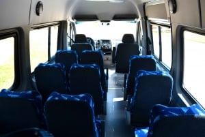 Los Cabos: Roundtrip Airport to Cabo San Lucas Shared Van