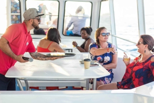 Los Cabos: Sunset Dinner Cruise with Transportation