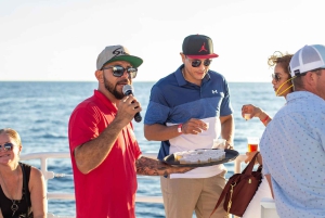 Los Cabos: Sunset Dinner Cruise with Transportation