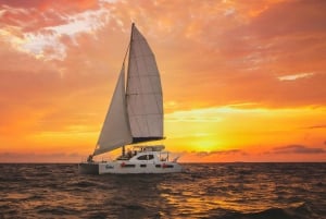 Luxury Sunset Sailing in Cancun and Riviera Maya + Open Bar