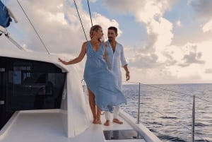 Luxury Sunset Sailing in Cancun and Riviera Maya + Open Bar
