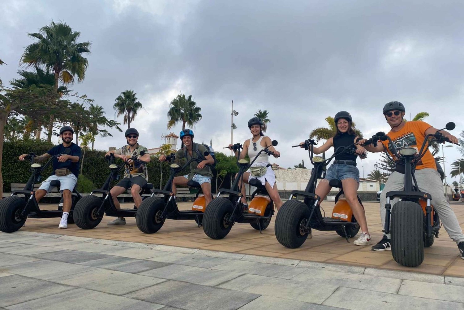 Maspalomas: alquiler de escúter eléctrico Chopper de 2 plazas