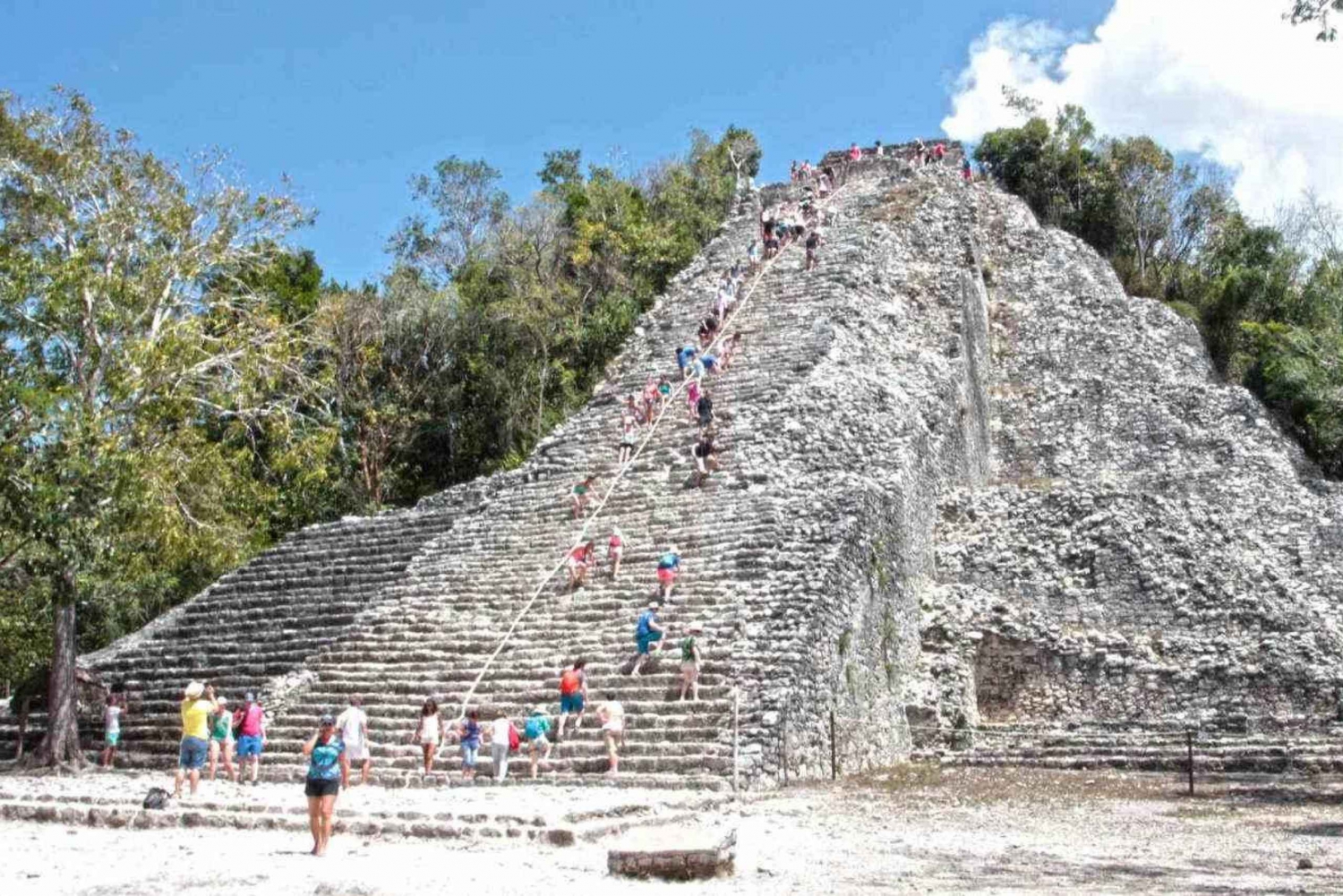 Excursión maya 4x1: Tulum, Cobá, Cenote y Playa del carmen