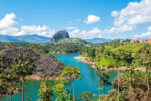 Medellín: Private Guatapé Tour w/ Breakfast, Lunch & Cruise