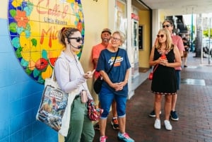 Miami: Little Havana Food Walking Tour with Tastings