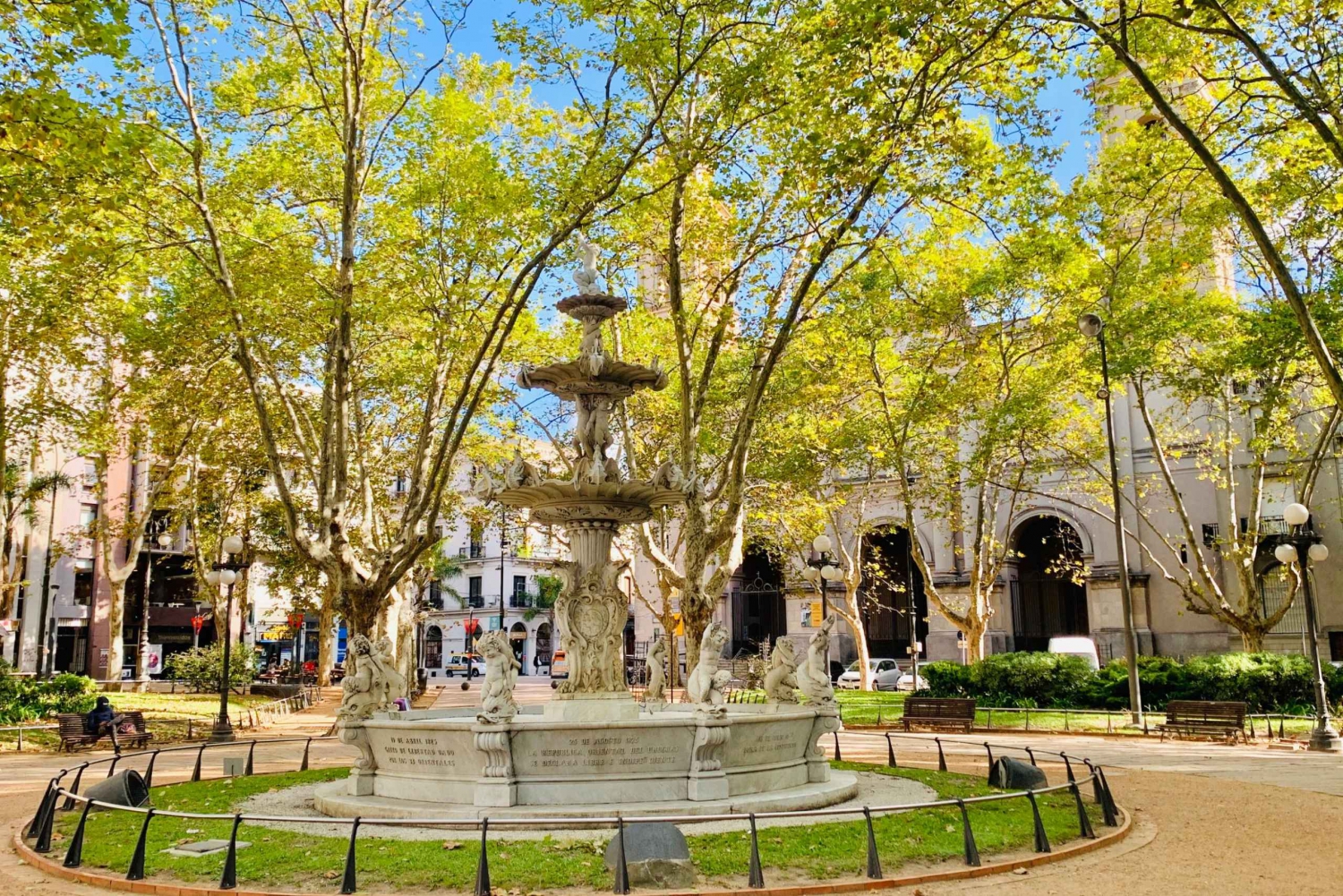 Montevideo: Complete Half-Day Tour with Guide and 6 Stops