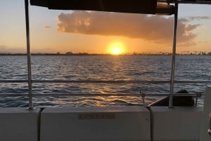 San Juan: Crucero al atardecer por el Viejo San Juan con bebidas y traslado