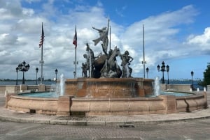 Old San Juan: Walking Tour with Shopping and Hotel Transfer