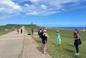 Old San Juan: Walking Tour with Shopping and Hotel Transfer
