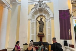 Old San Juan: Walking Tour with Shopping and Hotel Transfer