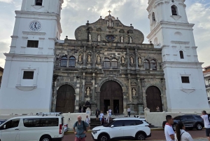 Panama City and Canal Tour with Lunch (Shared)