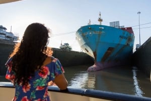 Panama: Guided Northbound Panama Canal Cruise