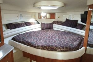Playa Mujeres: Private Yacht Rental - 4-hour SR55H4