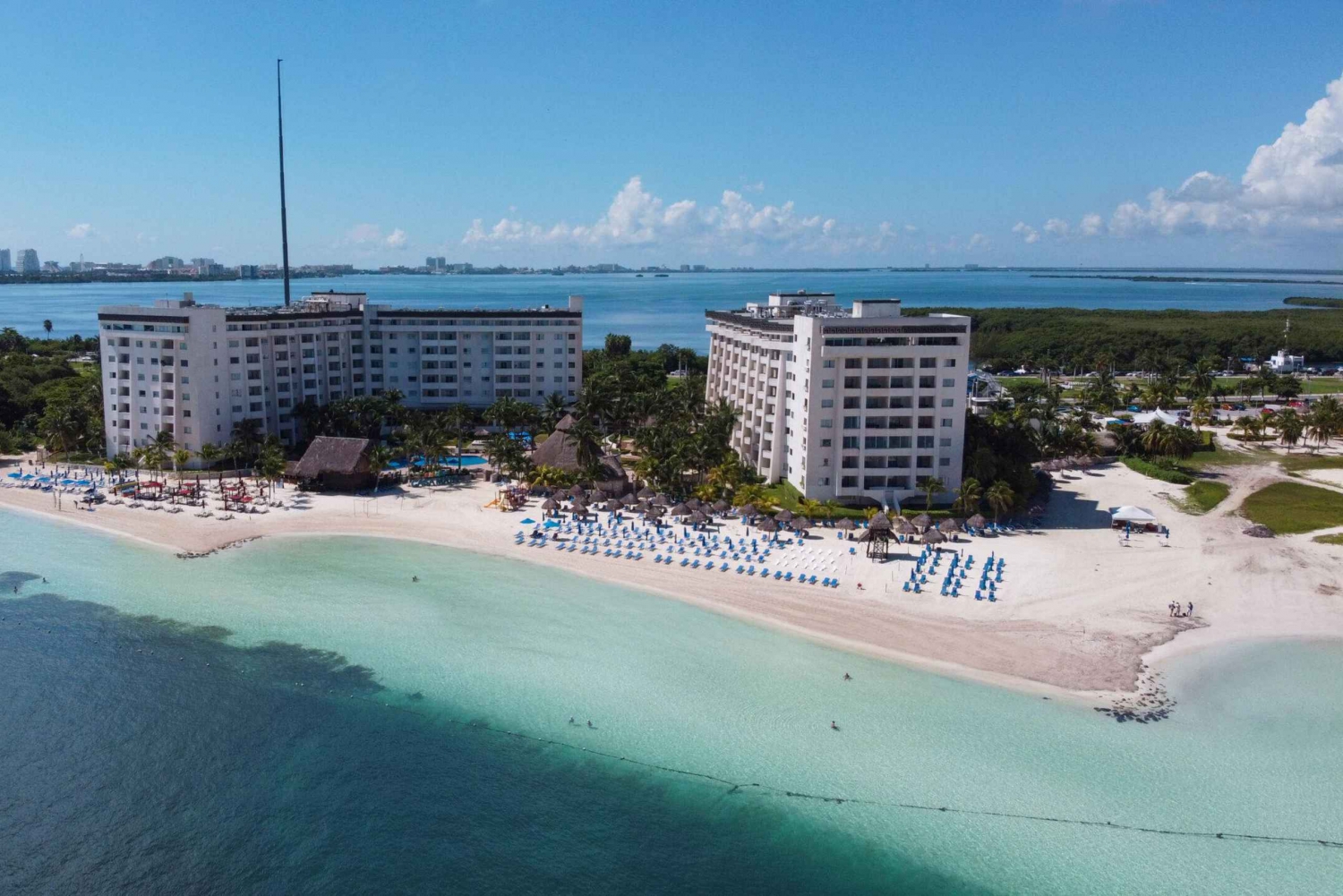 Traslado privado del aeropuerto CUN a Casa Maya Cancun