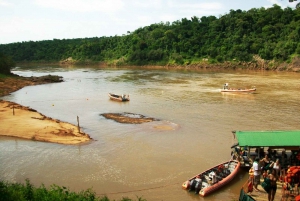 Puerto Iguazú: Iguazu Falls Trip with Jeep Tour & Boat Ride