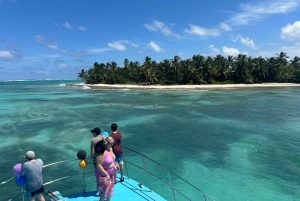 Punta Cana: Catamaran Adventure with Snorkeling and Drinks