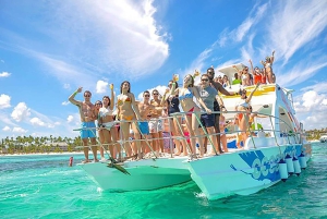 Punta Cana: Catamaran Boat Party with Unlimited Drinks
