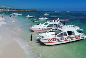 Punta Cana: Catamaran Tour with Reef Snorkeling and Open Bar