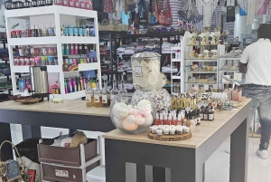 Punta Cana: Souvenir Shopping Tour with Traditional Tastings
