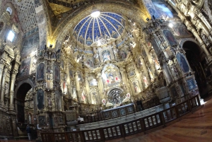 Quito: Casco Antiguo y Vuelta a la Mitad del Mundo.