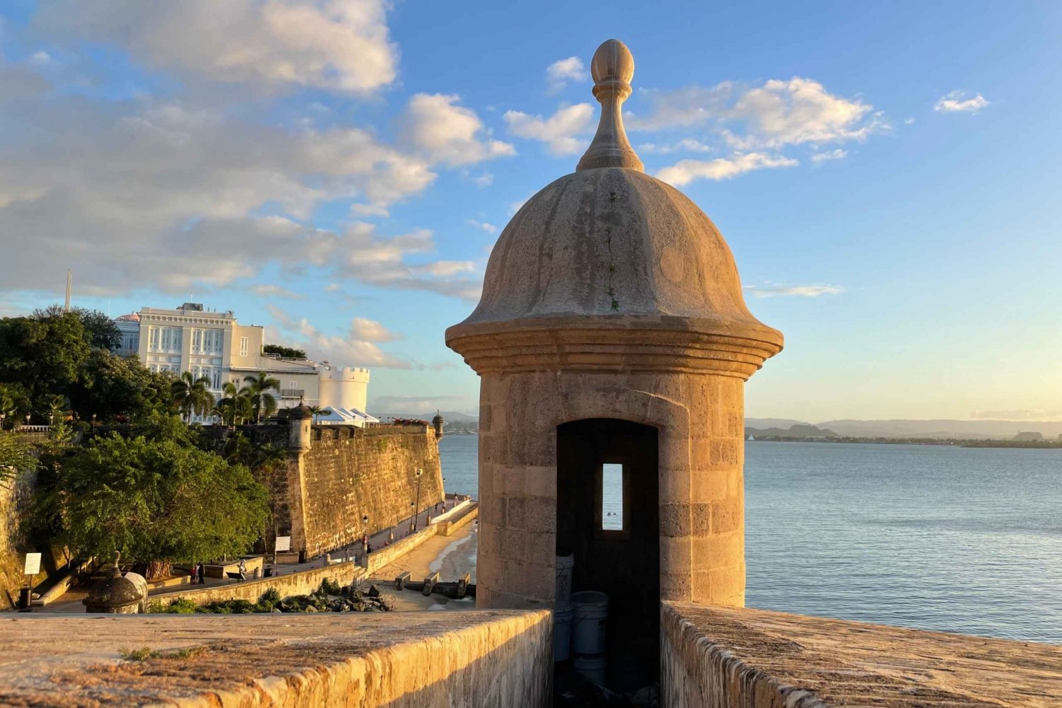 San Juan: Excursión a pie por el casco antiguo al atardecer