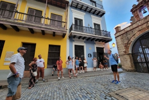 San Juan: Old Town Sunset Walking Tour