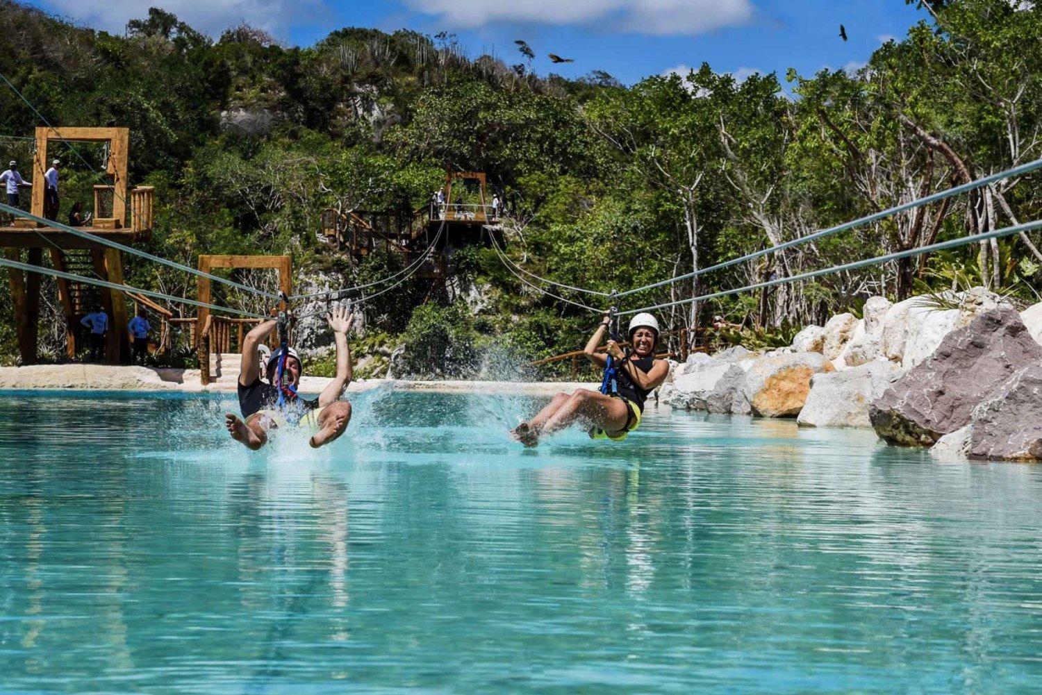 Punta Cana: Entrada al Parque Scape para Cenote, Tirolinas y Cuevas