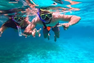 ¡Catamaran Adventure to Isla Mujeres! snorkel and food