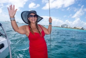 Aventura en catamarán a Isla Mujeres! snorkel y comida