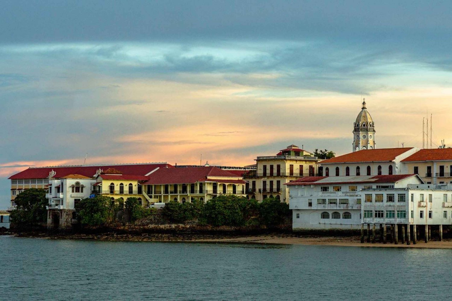 Tour a pie por los tesoros ocultos del Casco Viejo