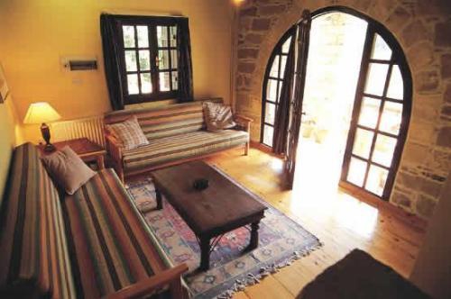 Adamos Holiday Villa
