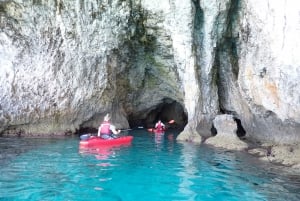 3 - heures de visite guidée des grottes marines d'Agia Napa en kayak