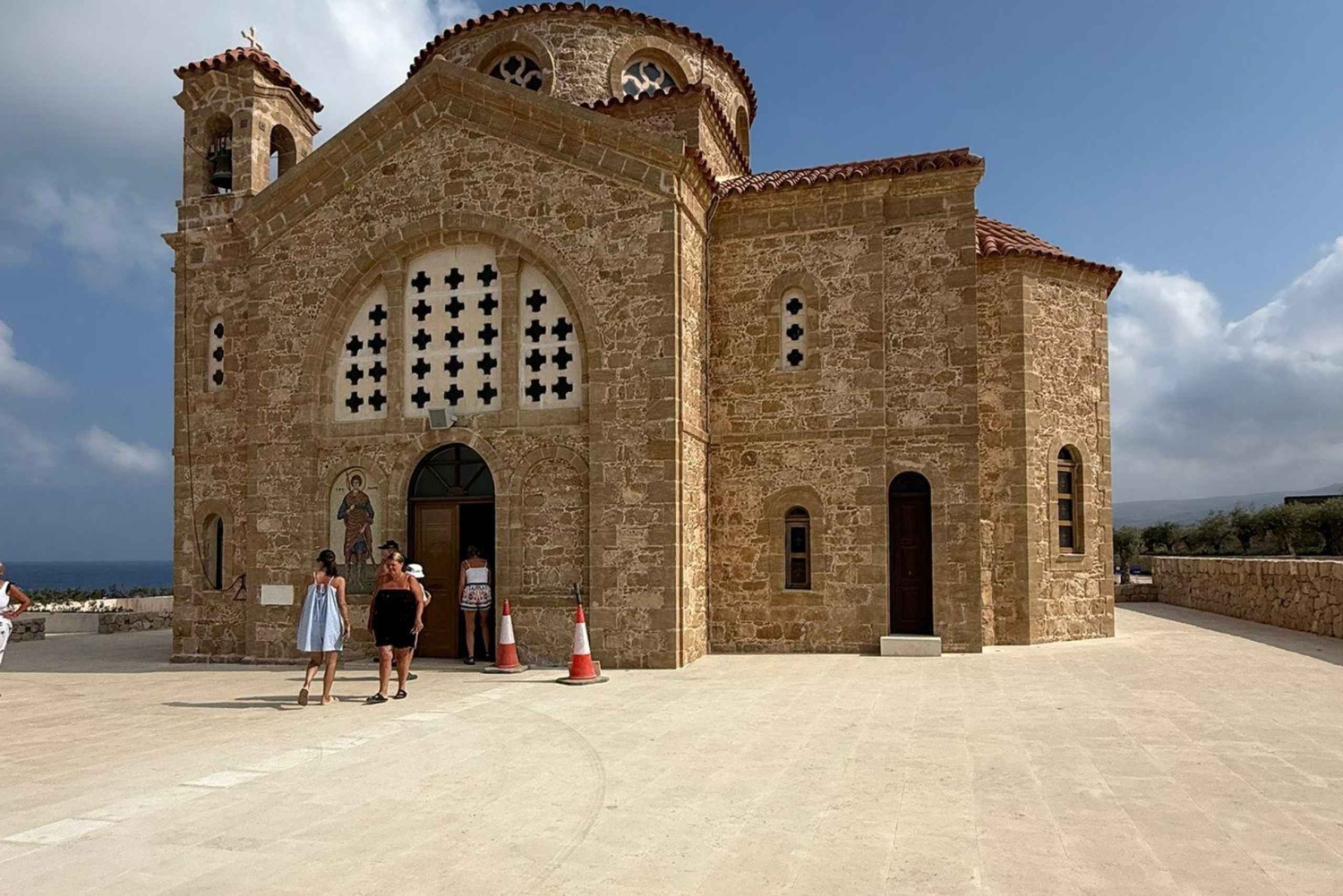 Akamas, White Stone River - Off Road med gratis cypriotisk kaffe.