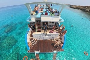 アヤナパ：ブルーラグーン＆タートルクルーズ（オプションのランチ付き）