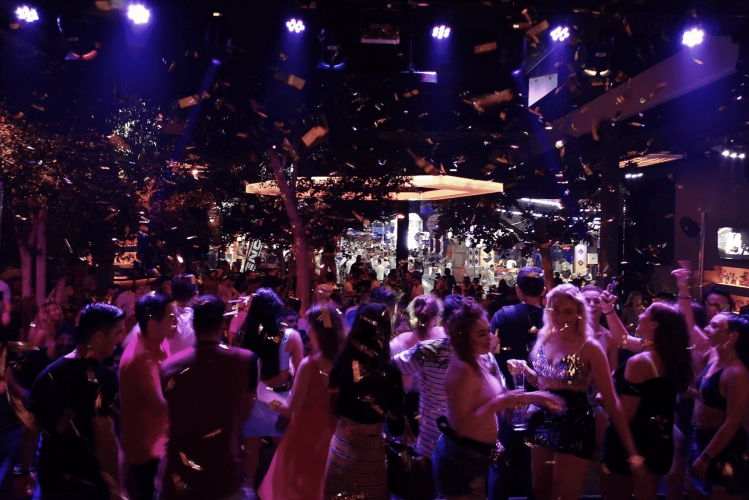 Ajia Napa: Club Crawl z shotami i wstępem bez kolejki