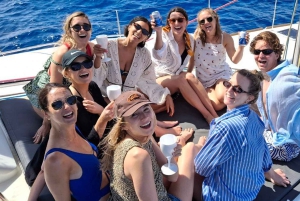 Ayia Napa: Luxuriöse Katamaranfahrt mit Mittagessen und Getränken