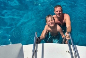 Ayia Napa: Luxuriöse Katamaranfahrt mit Mittagessen und Getränken