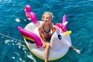 Ayia Napa: Crociera in catamarano al tramonto con spuntini e bevande