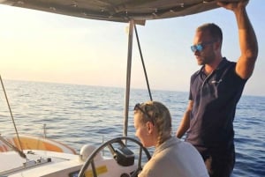 アヤナパ：サンセット・カタマランクルーズ（ランチ＆オープンバー付き）