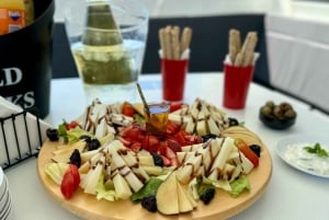 アヤナパ：サンセット・カタマランクルーズ（ランチ＆オープンバー付き）