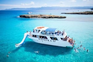 BBQ in barca: Nafsika II, barbecue al tramonto, scivolo d'acqua e nuoto