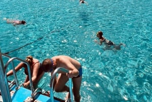 Passeio à Lagoa Azul com slide a partir do porto de Latchi