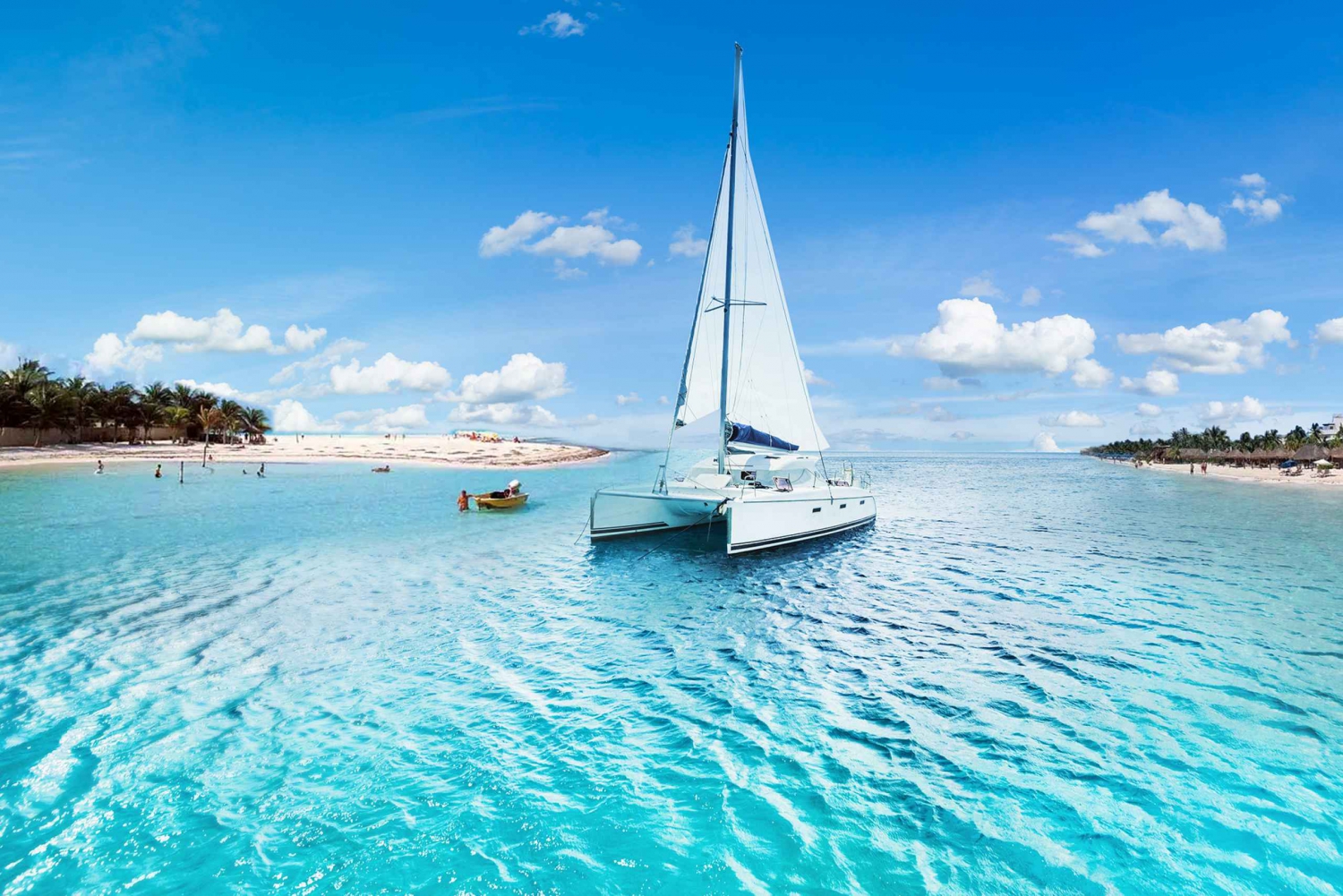 Cancún: Isla Mujeres Catamaran Sailing and Hotel pick up