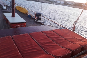 Chipre: crucero privado de un día en yate para hasta 40 personas