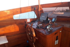 Chipre: crucero privado de un día en yate para hasta 40 personas