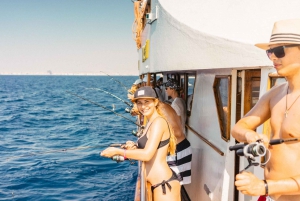 Larnaca: Glass-Bottom Boat Cruise with Fishing and BBQ Lunch