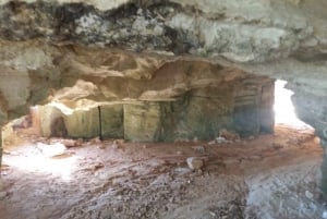 East Coast National Park: Half-Day Cave Dwellers Tour