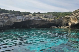 Von Latsi: Blaue Lagune Private Yacht Tagestour mit Getränken