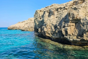 Von Latsi: Blaue Lagune Private Yacht Tagestour mit Getränken